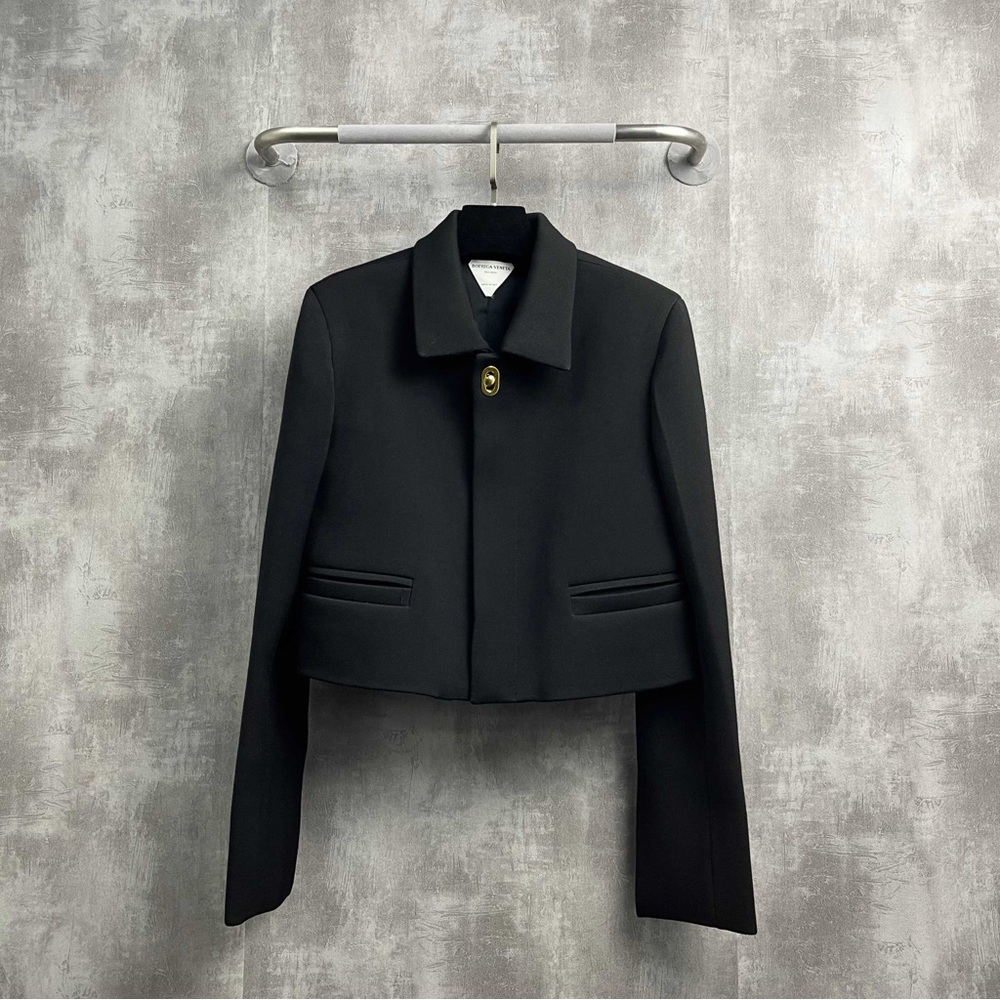 Authentic Bottega Veneta Black Cropped Blazer
